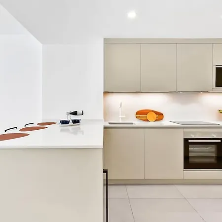 Beachside Retreat In Elviria, Near Amenities! Apartment