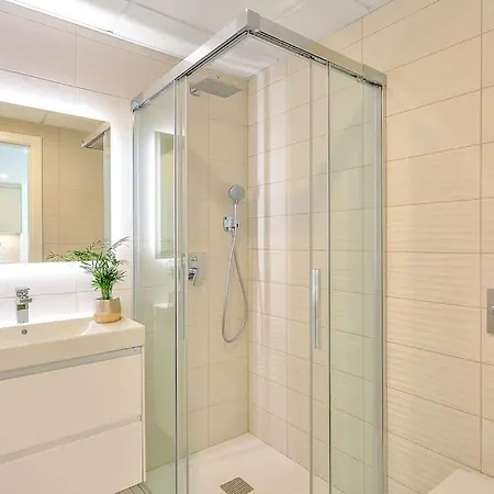 Beachside Retreat In Elviria, Near Amenities! * Marbella